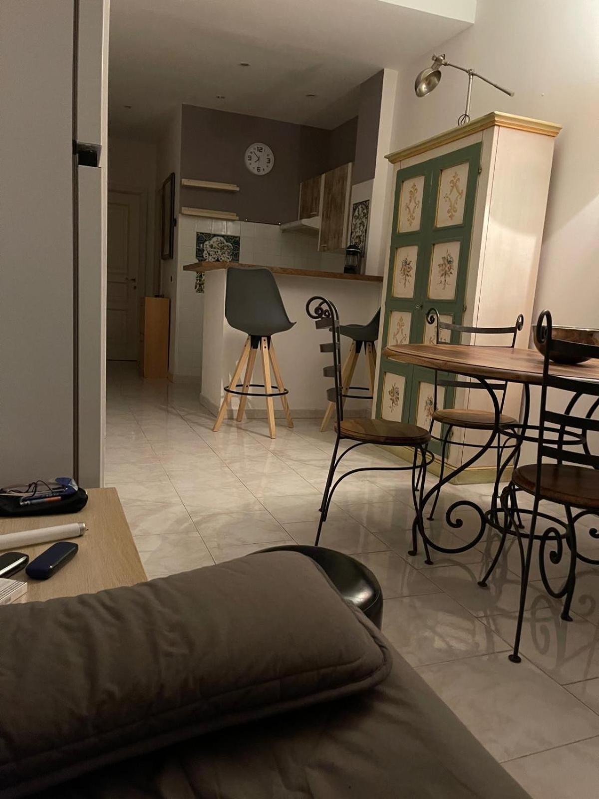 Deloye Fshh Apartment